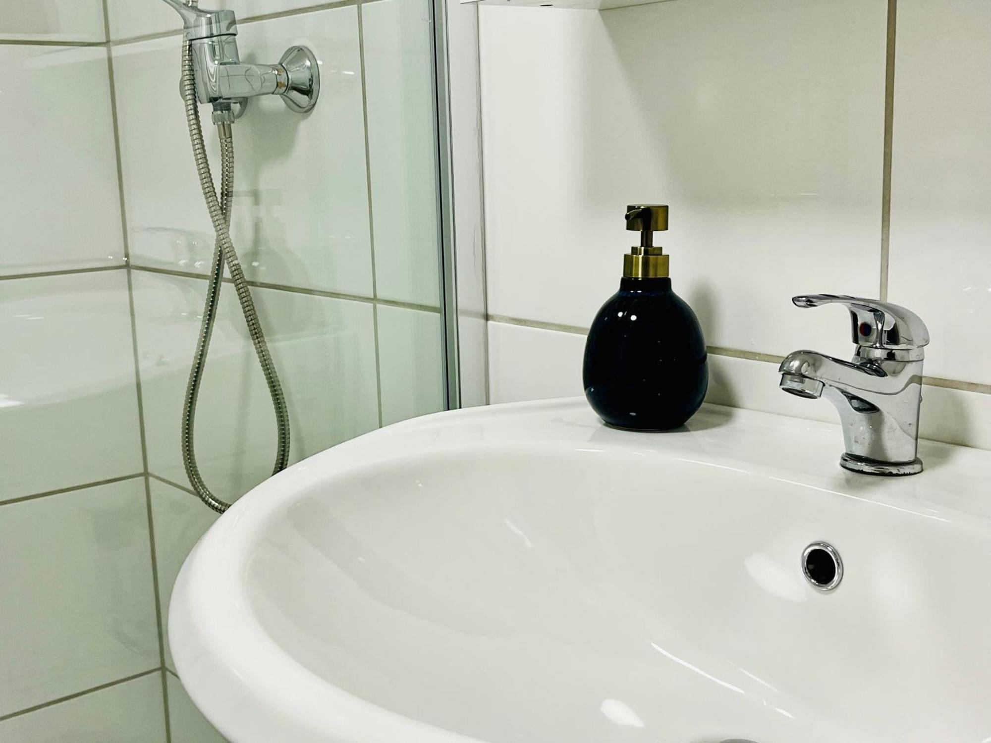Aycatcherhomes - Top Lage I Zentral I Altstadt Marburg I Naehe Fluss Lahn I Wlan I Parterre Boutique Apartment Orion Exterior foto